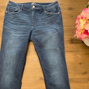 Abercrombie & Fitch- Mid-rise Super Skinny Ankle